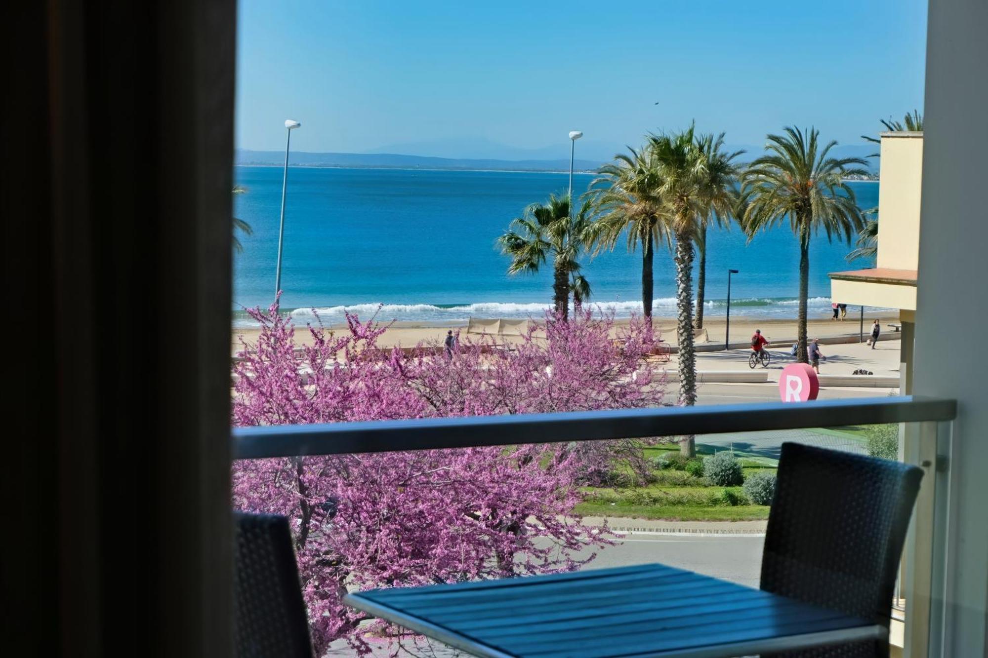 Hotel Marina Roses Exteriér fotografie